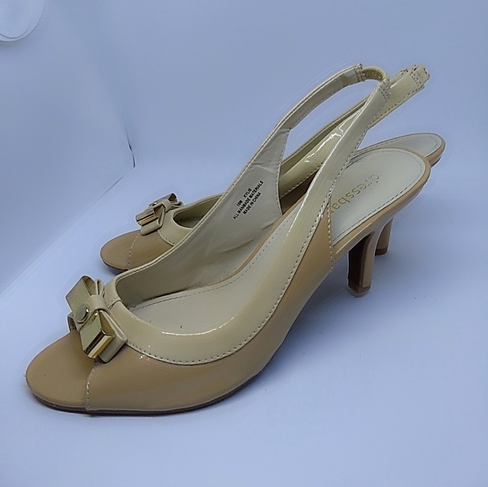 Womens Golden Heels w/ Bows Size 10